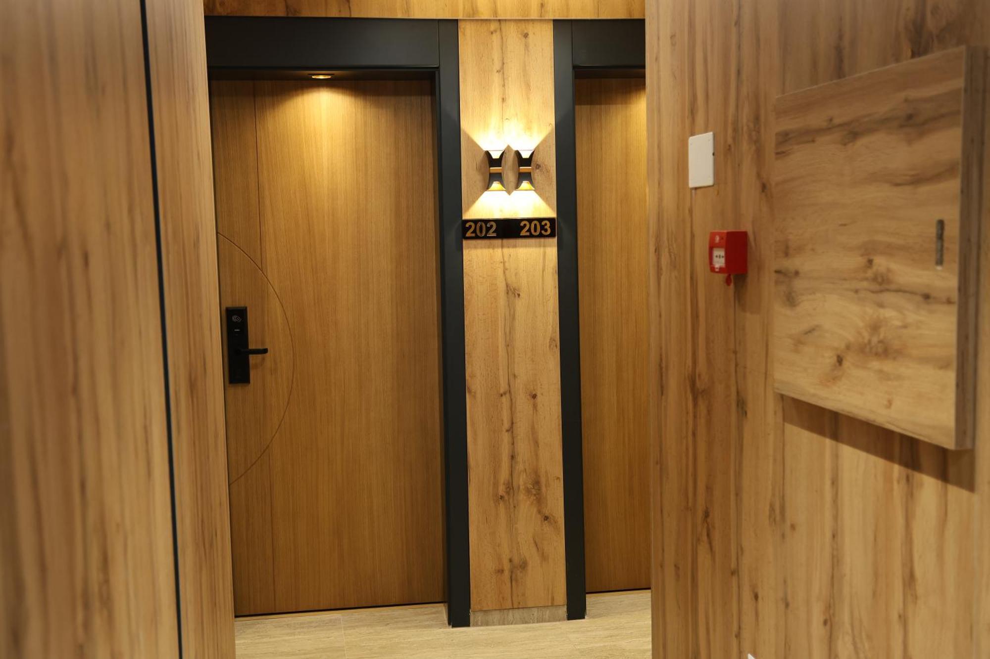 Hotel Luna Prizren Bagian luar foto